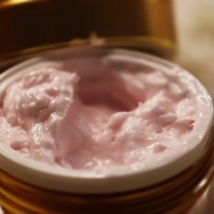 Krem Fytyre Rose Passion – Lifting, Anti-Rrudhë & Shkëlqim Rinor - Image 3