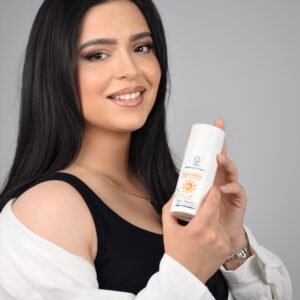 Krem mbrojtes ndaj diellit me SPF 50 - Image 3